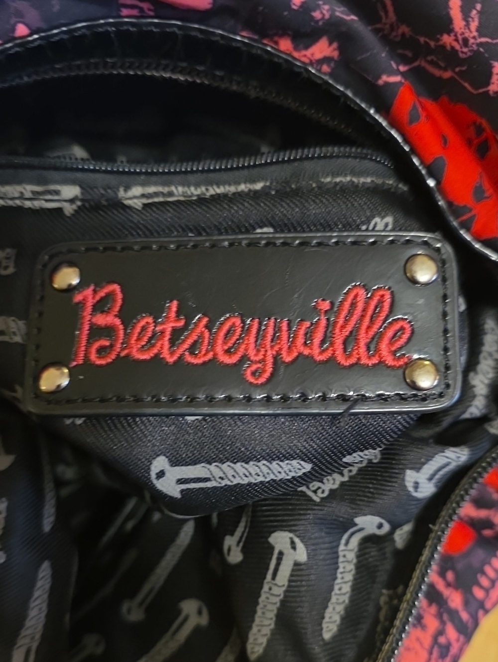 VTG Rare Betseyville Pink Black Skull Hobo Shoulder Bag Lightning Bolt - Picture 3 of 16